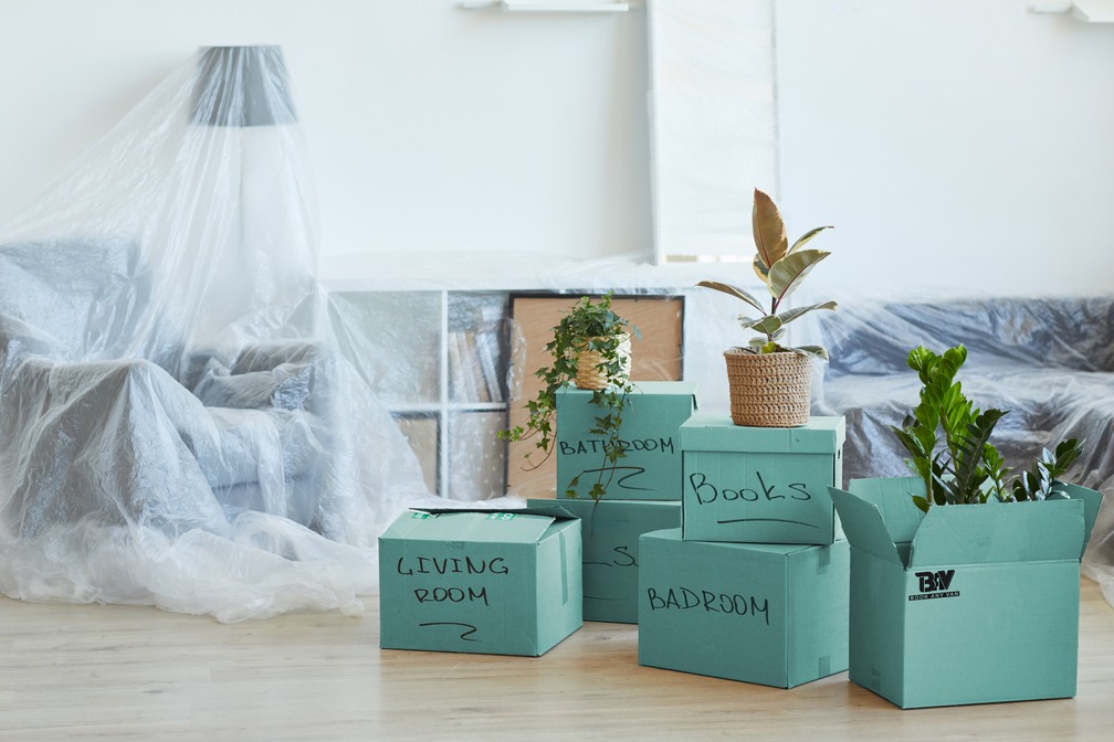 Moving boxes and parcels